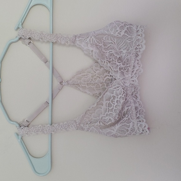 Xhilaration Other - Xhilaration white lace lightly lined cross back Bralette